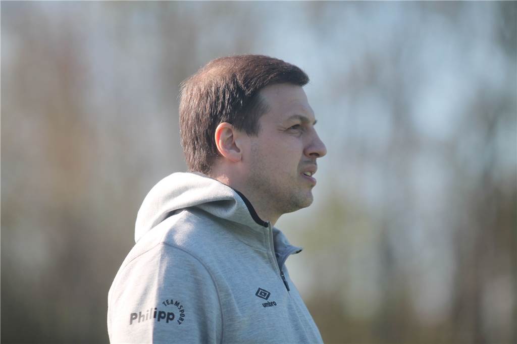 Nach Abpfiff fliegen die Fäuste: Jugendspiel endet in einer Schlägerei Im Sonderbericht des Schiedsrichters kommt Mykola Makarchuk nicht gut weg.