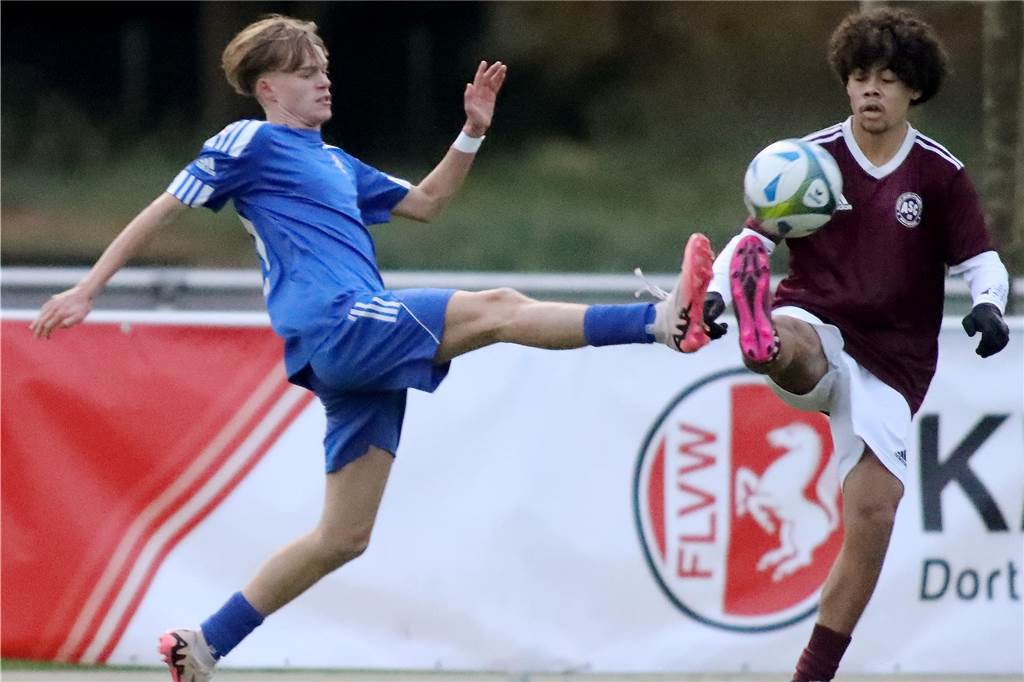 ASC 09 gewinnt Elfmeter-Drama Im Spiel begegneten sich der U17-Nachwuchs des TSC Eintracht und des ASC 09 auf Augenhöhe.