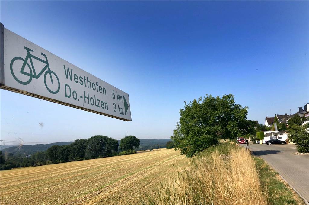 Pflicht bis Ende 2020: Im Hörder Süden müssen private Kanalanschlüsse überprüft werden Im Süden von Hörde, hier in Holzen, liegen die Wasserschutzzonen.