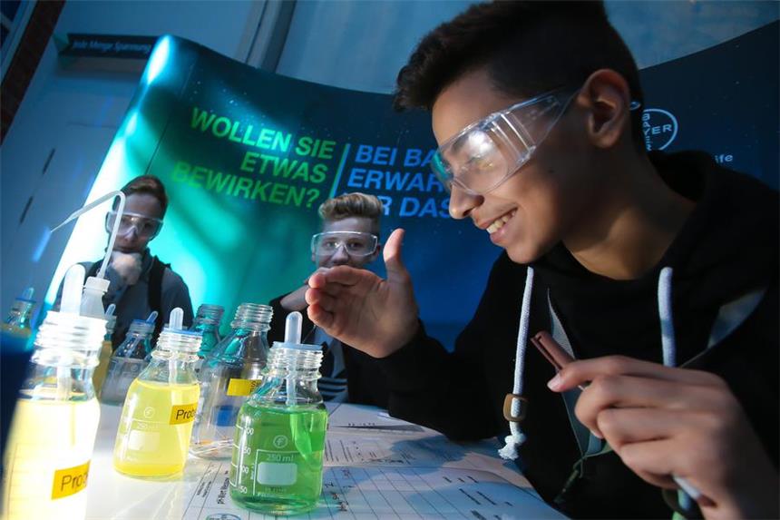 Das waren die drei Highlights beim Dasa-Jugendkongress Im Talentparcours konnten die Schüler durch Praxisaufgaben ihre Stärken entdecken.