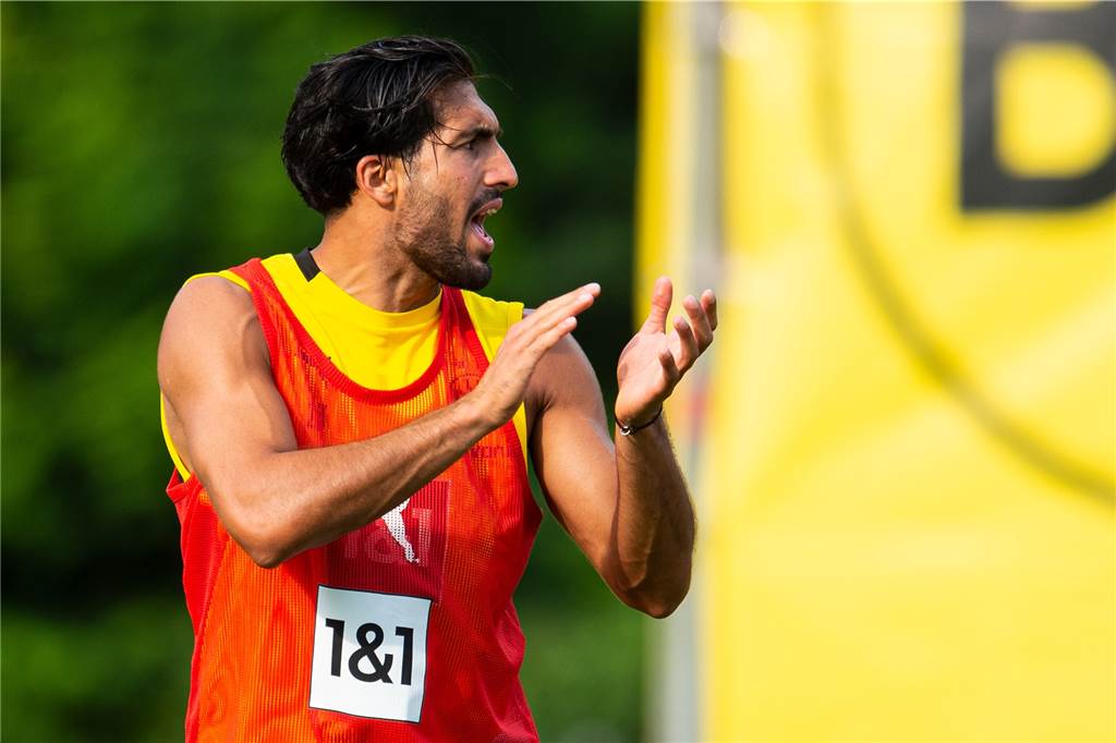 Emre Can: „Lucien Favre muss seine eigene Geschichte beim BVB schreiben“ Im Training und im Spiel: Emre Can ist beim BVB ein Anführer auf dem Platz.