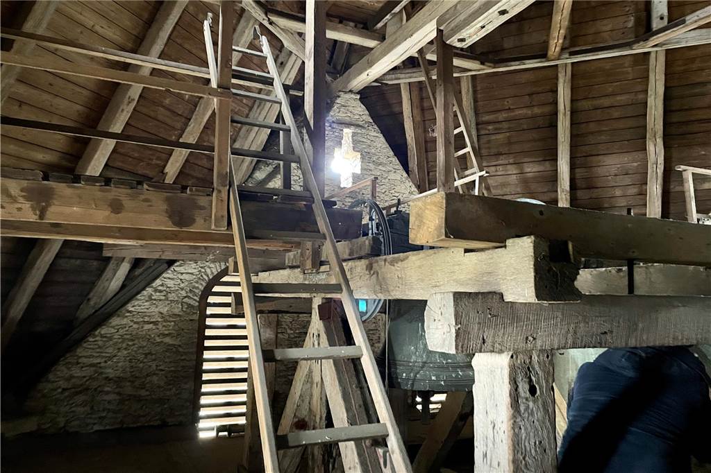 Spuren von Gut Reichsmark finden sich im Syburger Glockenturm Kirchturm Dortmund