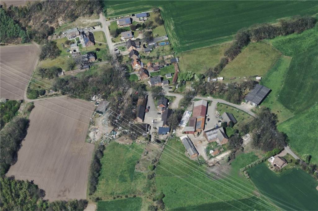 Mehrere Einfamilienhäuser auf dem Land: Zwei Pläne in Dorsten abgelehnt Im unteren Bereich des Bildes sollten an den Erwiger Höfen Wohnhäuser gebaut werden. Doch dazu kommt es nicht.