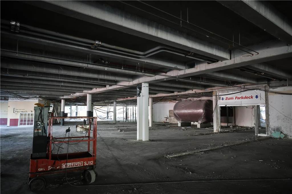 Im unteren Bereich des Gebäudes werden neben Rewe auch Aldi und Rossmann zu finden sein.