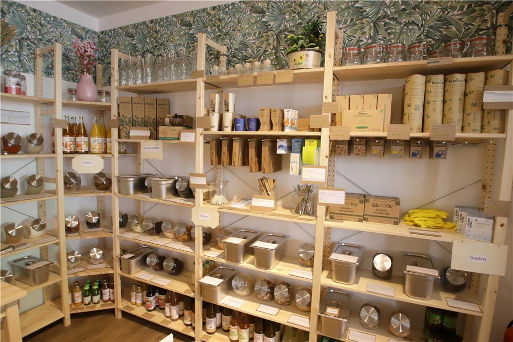 Einkauf ohne Müll: „Ein Geschäft wie Füllharmonie fehlte hier in Lünen“ Im Unverpackt-Laden können die Kunden stöbern und dann einfach soviel kaufen, wie sie brauchen: Das Angebot reicht von Pflegeprodukten über Öl und Getreide bis hin zu Gewürzen.