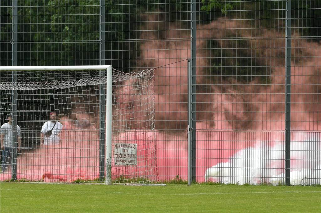 Im vereinsinternen Kreisliga-C-Duell setzte sich der TuS Henrichenburg III (2.) gegen Henrichenburg II nach Toren von Raphael Kobylanski, Dino Viotto und Patrick Scheurer mit 3:0 (2:0) durch.