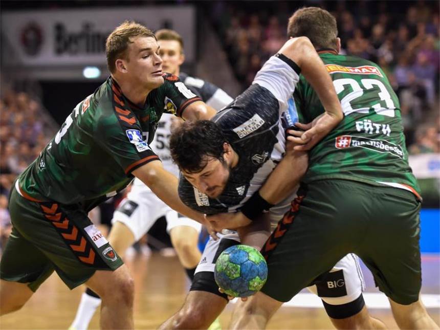 Kiel will Füchse-Angriff abwehren Im Verfolgerduell mit den Füchsen Berlin steht für den THW Kiel viel auf dem Spiel. Foto: Klaus-Dietmar Gabbert