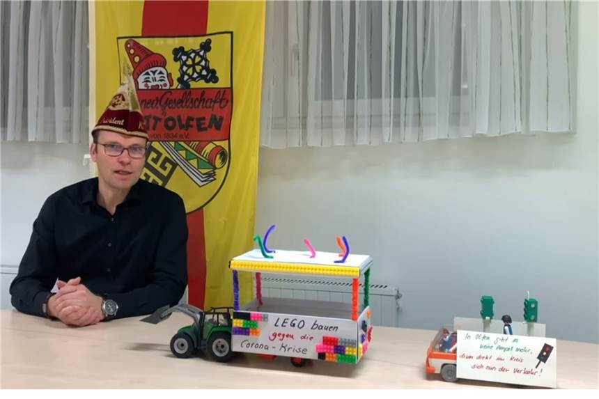 Kitt ruft auf zur Teilnahme am großen Karnevalsumzug - am 21. Mai Im vergangenen Jahr gab es nur Modell-Festwagen, in diesem Jahr sollen wieder richtige Großwagen durch Olfen rollen - allerdings erst im Mai.