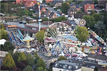 Im vergangenen Jahr war ein Riesenrad das Highlight der Kirmes. Was ist es in diesem Jahr?