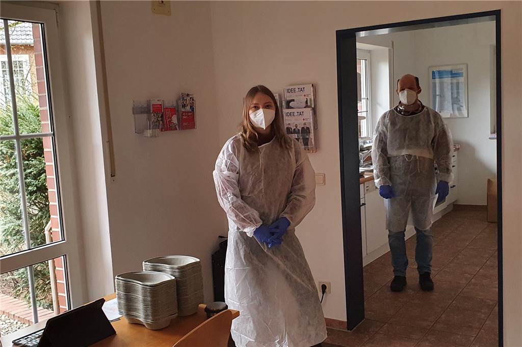 Corona-Schnelltestzentrum in Herbern eröffnet: Diese Regeln gelten hier Im vorderen Bereich findet die Anmeldung statt; der Raum dahinter ist für die Tests vorgesehen.