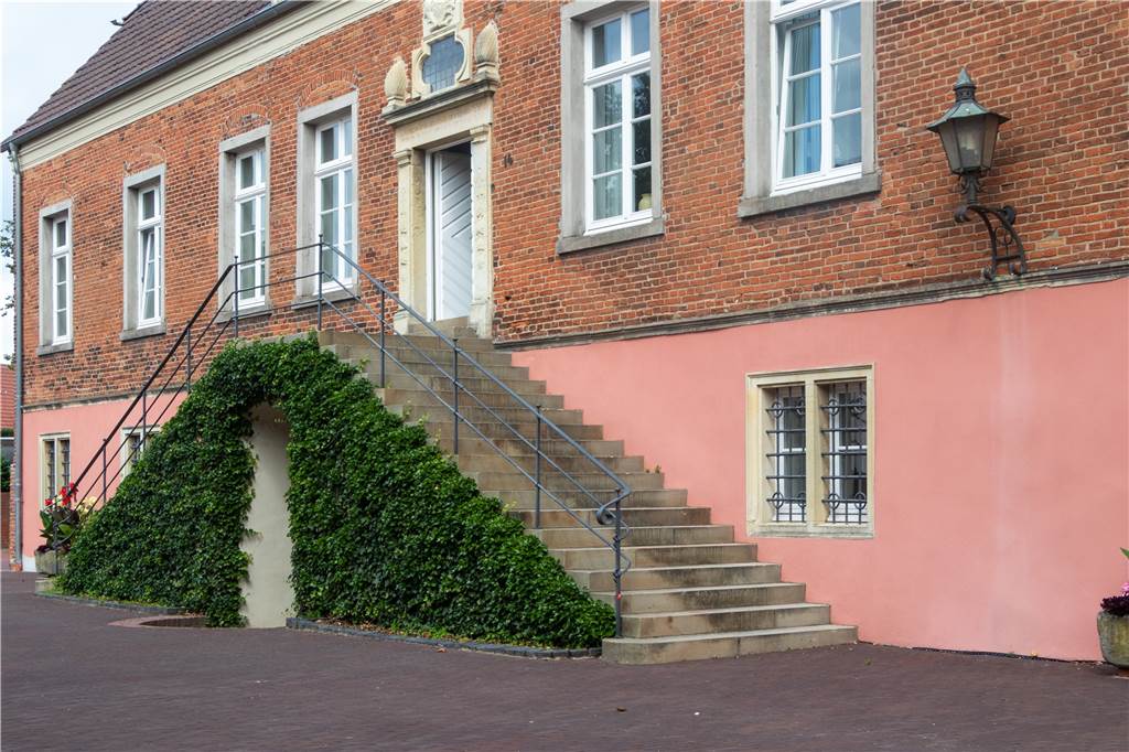 Im Vredener Rathaus gibt es eine Abteilung, die sich nur um Bundesaufgaben kümmert: das Jobcenter.