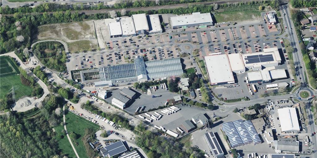 Westring-Center bleibt noch unvollendet: Zwei Flächen stehen weiter leer Im Westring-Center ist lange kein neue Neubau mehr hinzugekommen. Nach wie vor stehen die beiden Freiflächen oben rechts neben dem Burger King und oben links neben Fressnapf und Co. zur Vermarktung an.