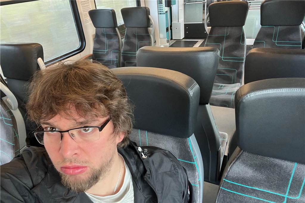 Im RB50-Ersatzverkehr: Doppelte Fahrzeit, dafür Ziegen am Morgen Im Zug, der von Münster nach Davensberg fährt, saß ich fast alleine.