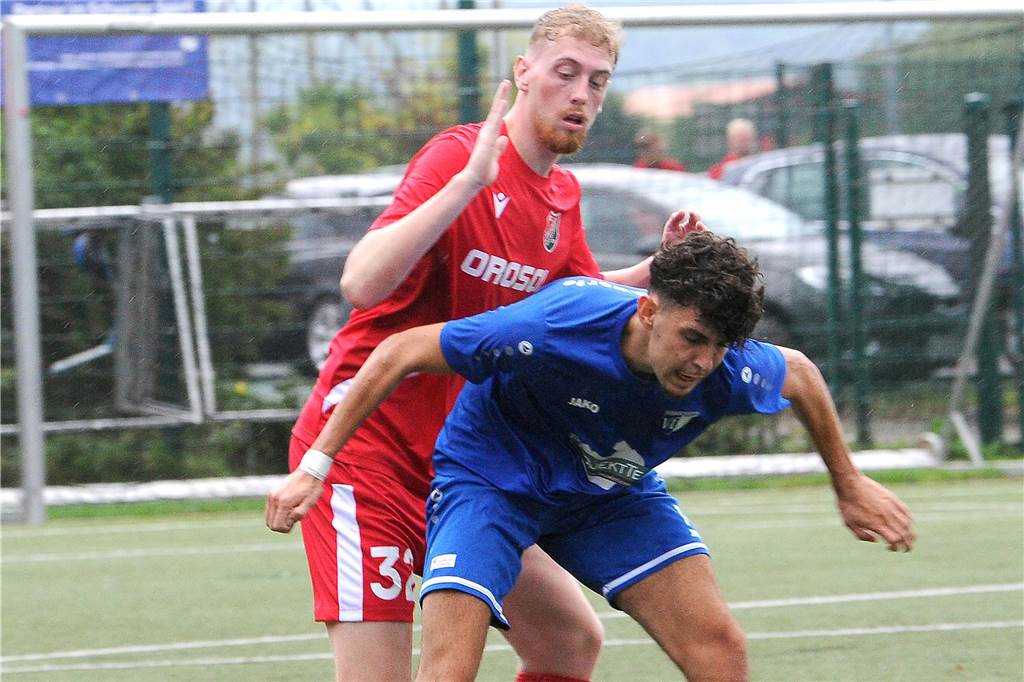 Im zweiten Halbfinale der 40. Schwerter Fußball-Stadtmeisterschaft hat der VfL Schwerte den SC Berchum/Garenfeld mit 2:0 geschlagen.