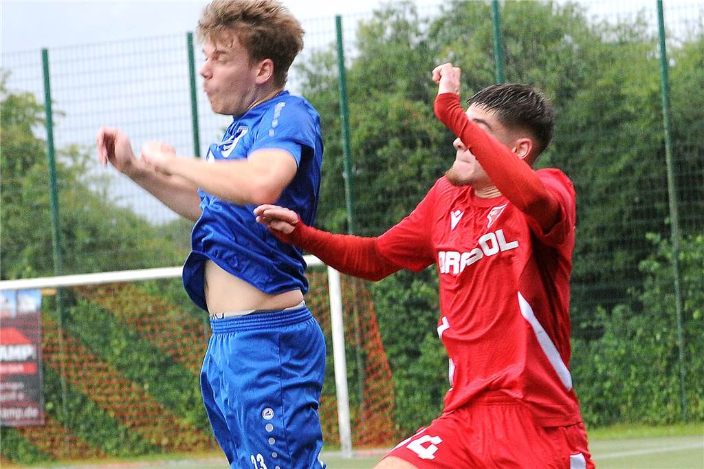Im zweiten Halbfinale der 40. Schwerter Fußball-Stadtmeisterschaft hat der VfL Schwerte den SC Berchum/Garenfeld mit 2:0 geschlagen.