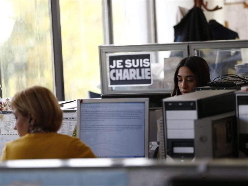 Empörung in Deutschland über U-Haft für Yücel Immer in der Gefahr verhaftet zu werden: Arbeit in der Cumhuriyet-Redaktion. Foto: Sedat Suna/Archiv