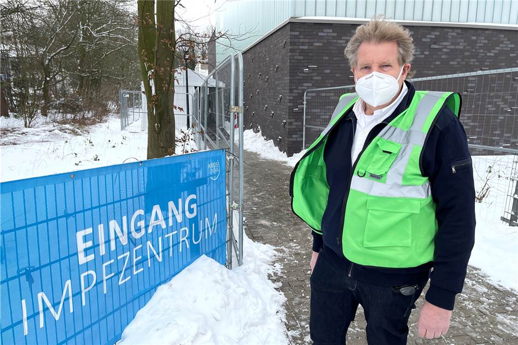 Corona-Impfstart in Unna trotz Schneechaos gut angelaufen Impfleiter Theo Spanke zeigte sich Zufrieden mit dem Impfstart. Es habe trotz widriger Wetterverhältnisse keine Absagen gegeben.