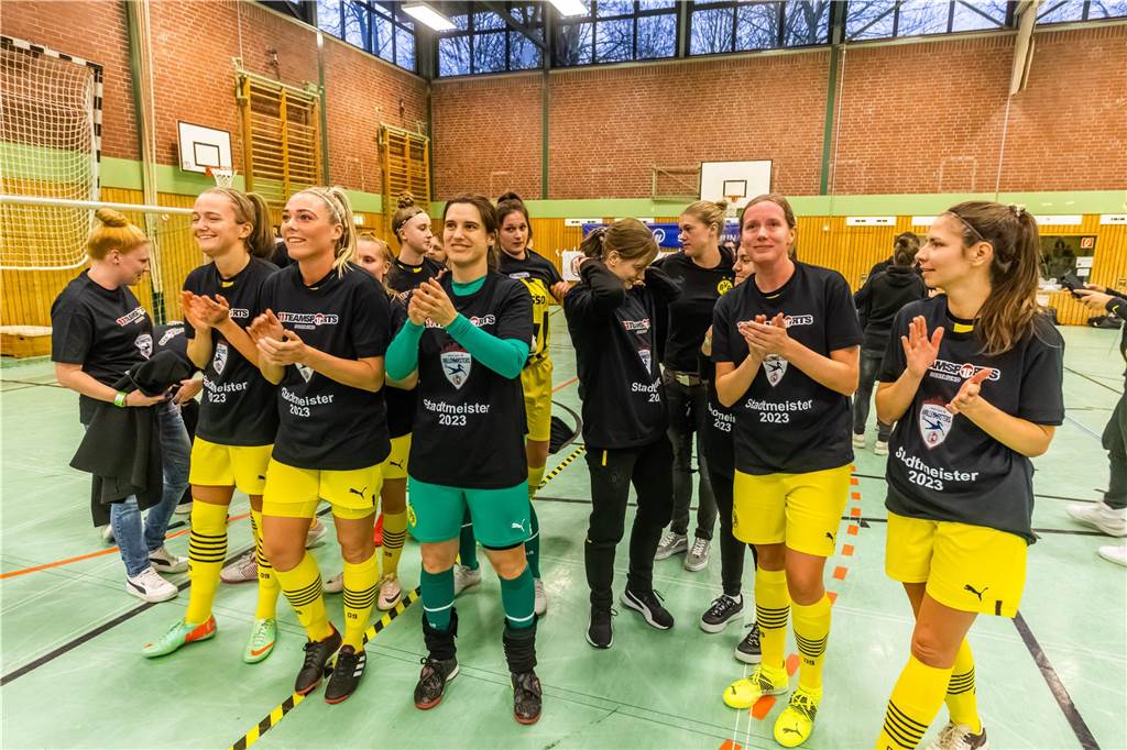 Impression vom Finaltag beim Dortmunder Hallenmasters der Frauen. Borussia Dortmund setzte sich im Finale gegen den TV Brechten durch und feierte den Sieg.