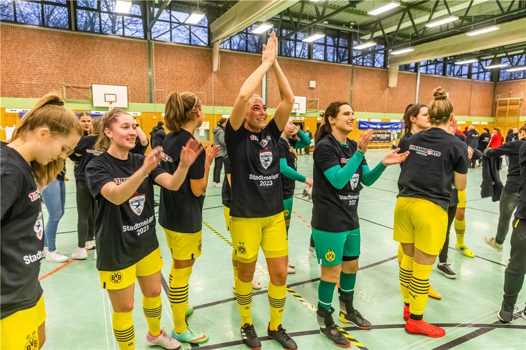 Impression vom Finaltag beim Dortmunder Hallenmasters der Frauen. Borussia Dortmund setzte sich im Finale gegen den TV Brechten durch und feierte den Sieg.