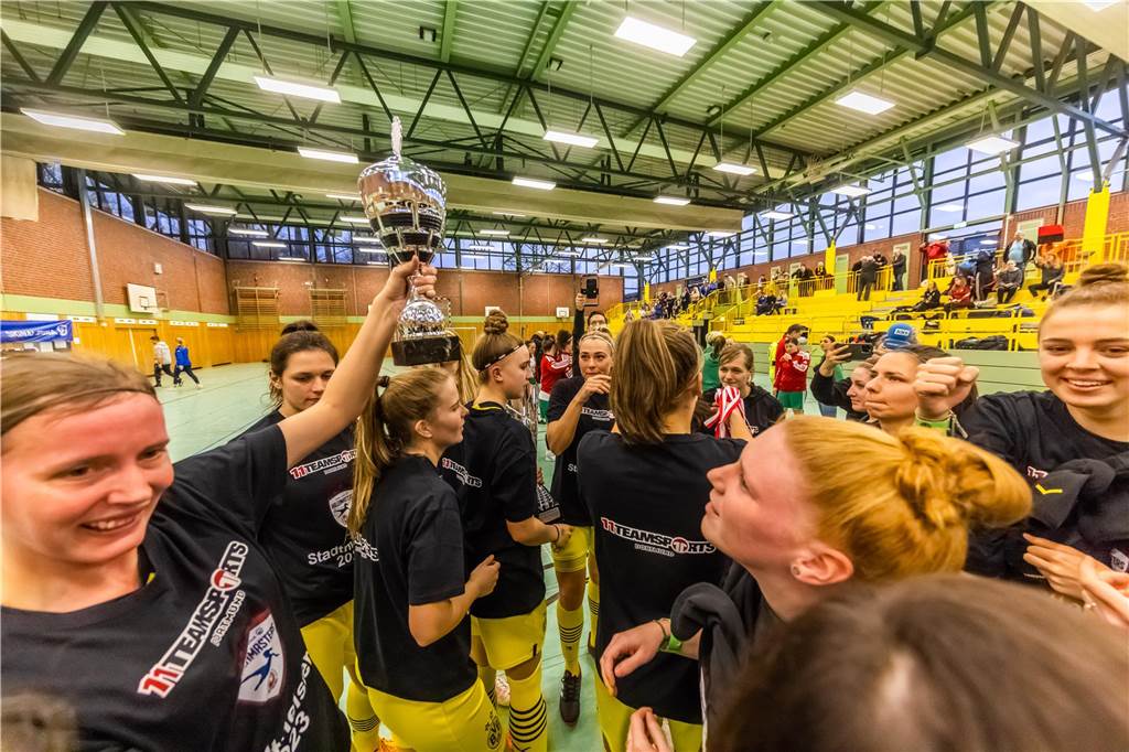 Impression vom Finaltag beim Dortmunder Hallenmasters der Frauen. Borussia Dortmund setzte sich im Finale gegen den TV Brechten durch und feierte den Sieg.