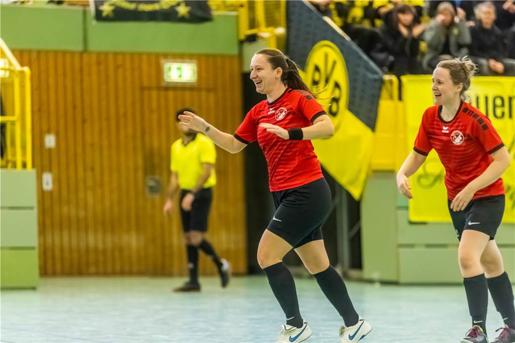 Impression vom Finaltag beim Dortmunder Hallenmasters der Frauen. Borussia Dortmund setzte sich im Finale gegen den TV Brechten durch und feierte den Sieg.