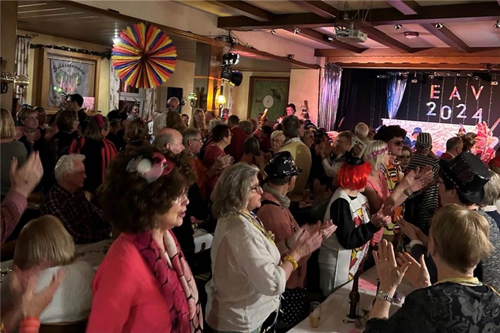 Impressionen der Auftaktveranstaltung beim EAV Karneval in der Gaststätte von Arno Brömmel in Erle.