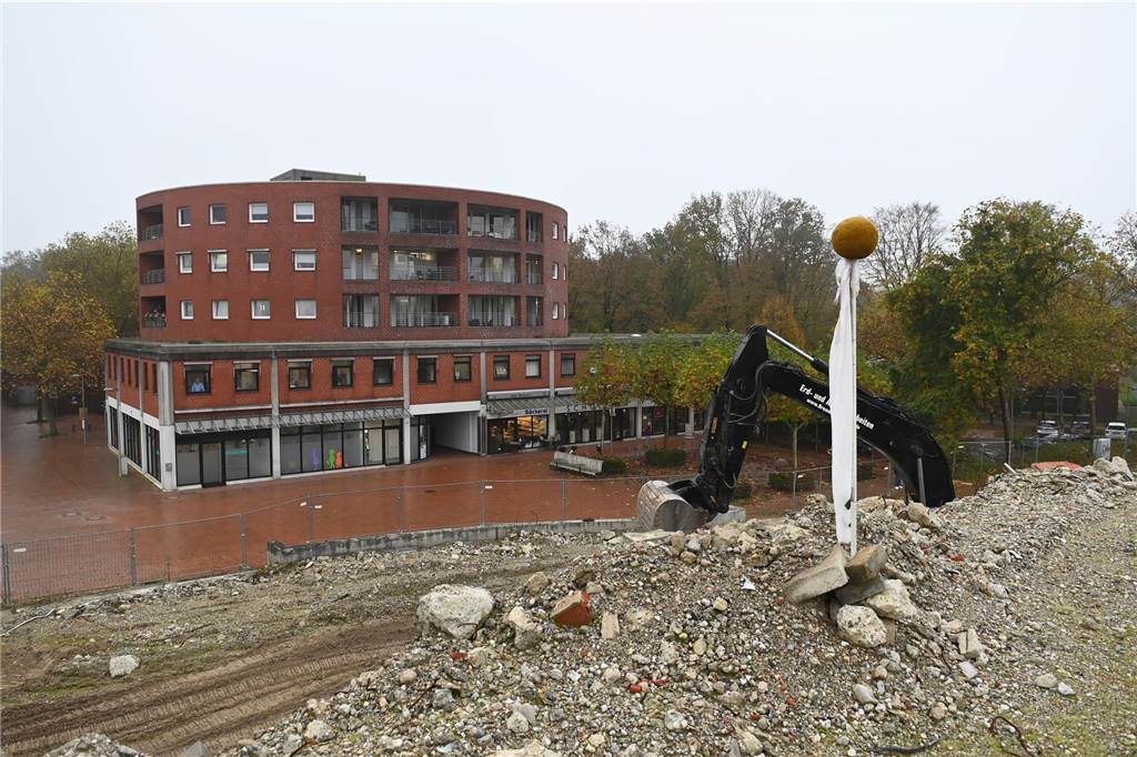Impressionen vom Abriss der Ladenzeile Wulfener Markt in Dorsten