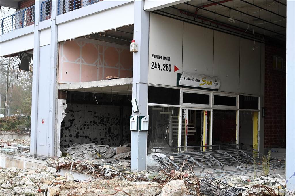 Impressionen vom Abriss der Ladenzeile Wulfener Markt in Dorsten