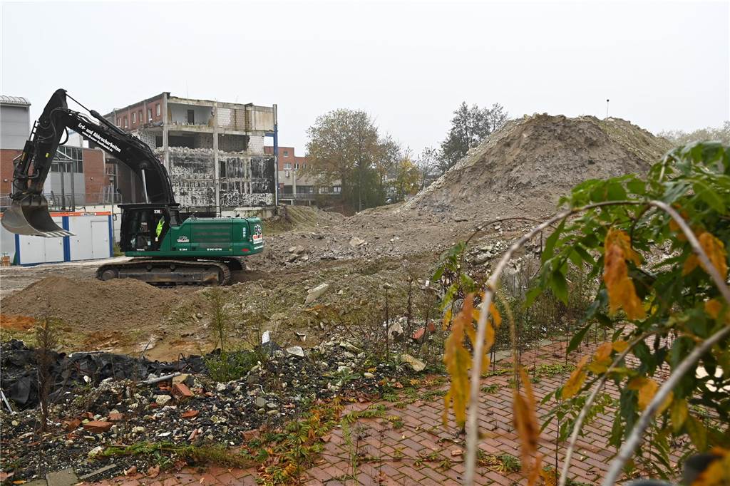 Impressionen vom Abriss der Ladenzeile Wulfener Markt in Dorsten