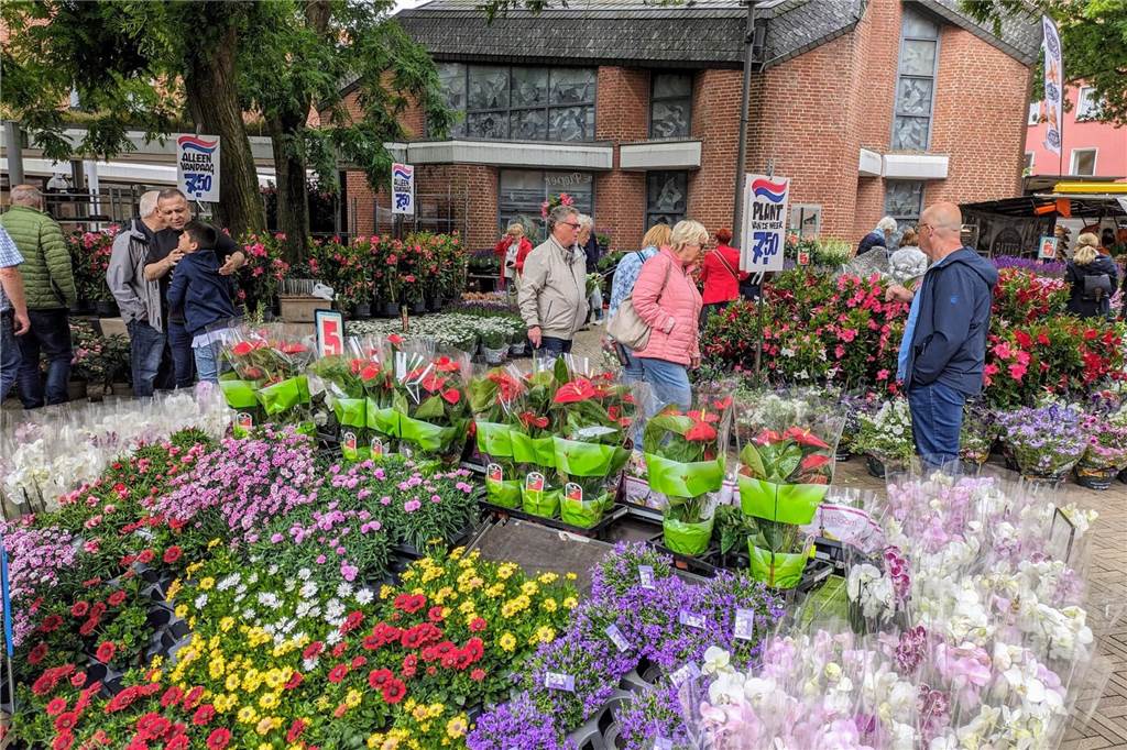 Impressionen vom Altstadtfest: Die Innenstadt von Dorsten und die Angebote beim verkaufsoffenen Sonntag waren gut besucht.