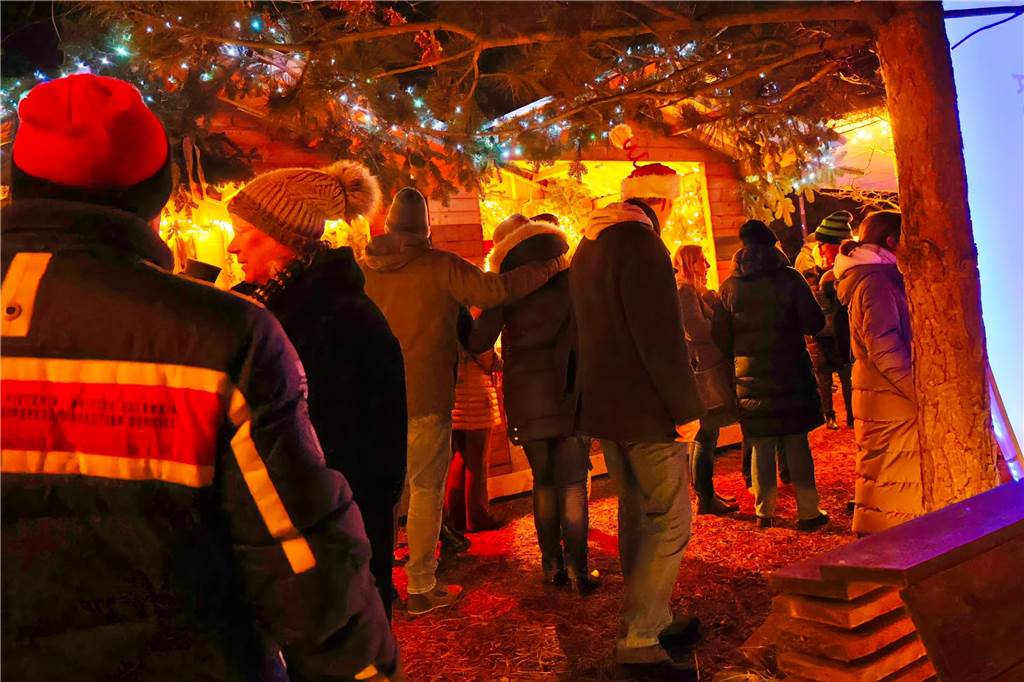 Impressionen vom Auftakt des Adventsmarktes der Oude Marie in Dorsten am Freitagabend (20.12.)