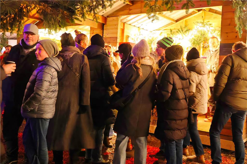 Impressionen vom Auftakt des Adventsmarktes der Oude Marie in Dorsten am Freitagabend (20.12.)