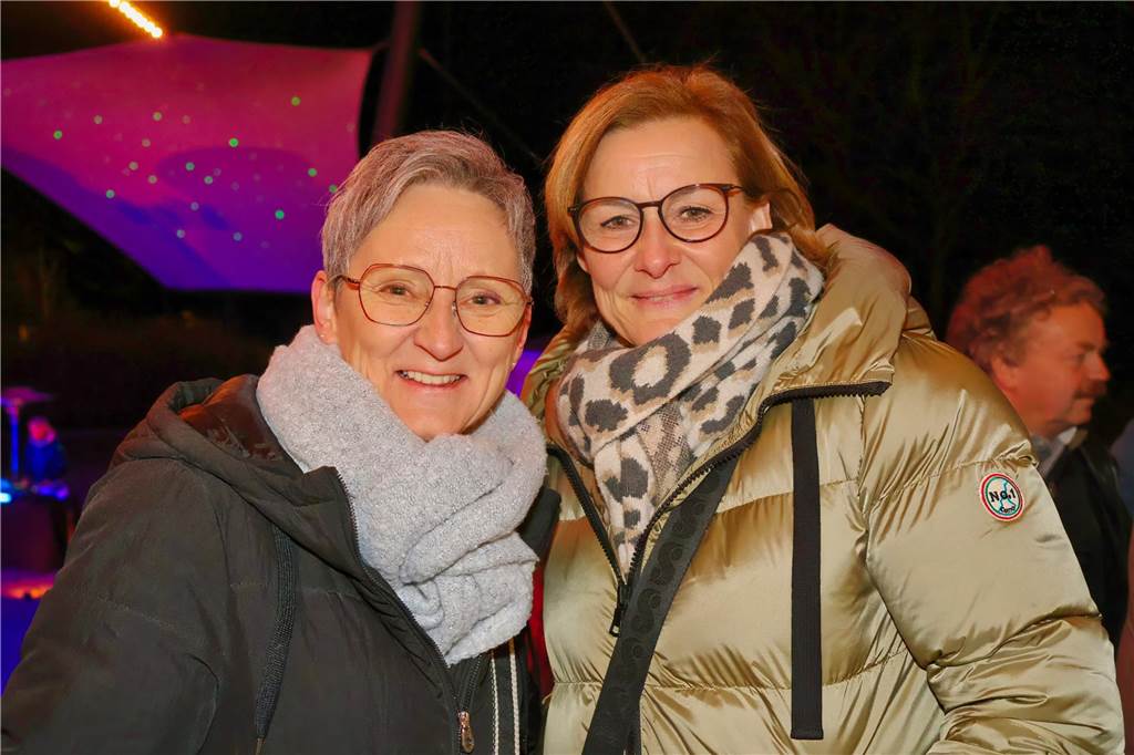 Impressionen vom Auftakt des Adventsmarktes der Oude Marie in Dorsten am Freitagabend (20.12.)