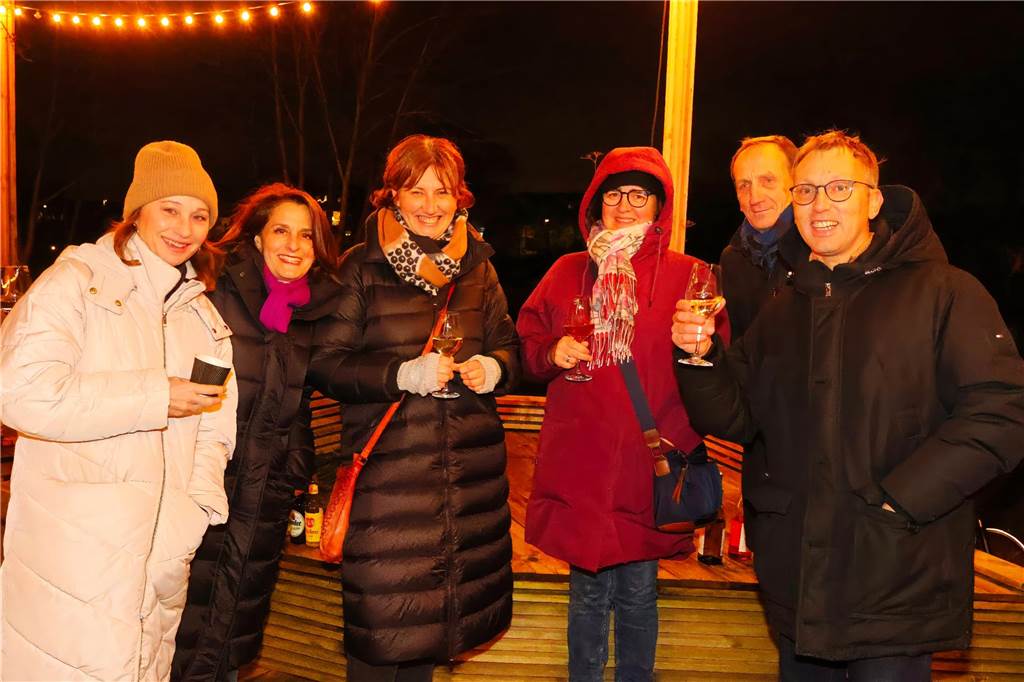 Impressionen vom Auftakt des Adventsmarktes der Oude Marie in Dorsten am Freitagabend (20.12.)