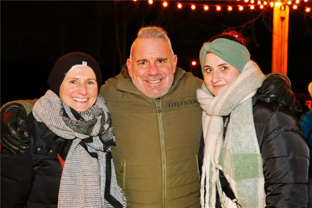 Impressionen vom Auftakt des Adventsmarktes der Oude Marie in Dorsten am Freitagabend (20.12.)