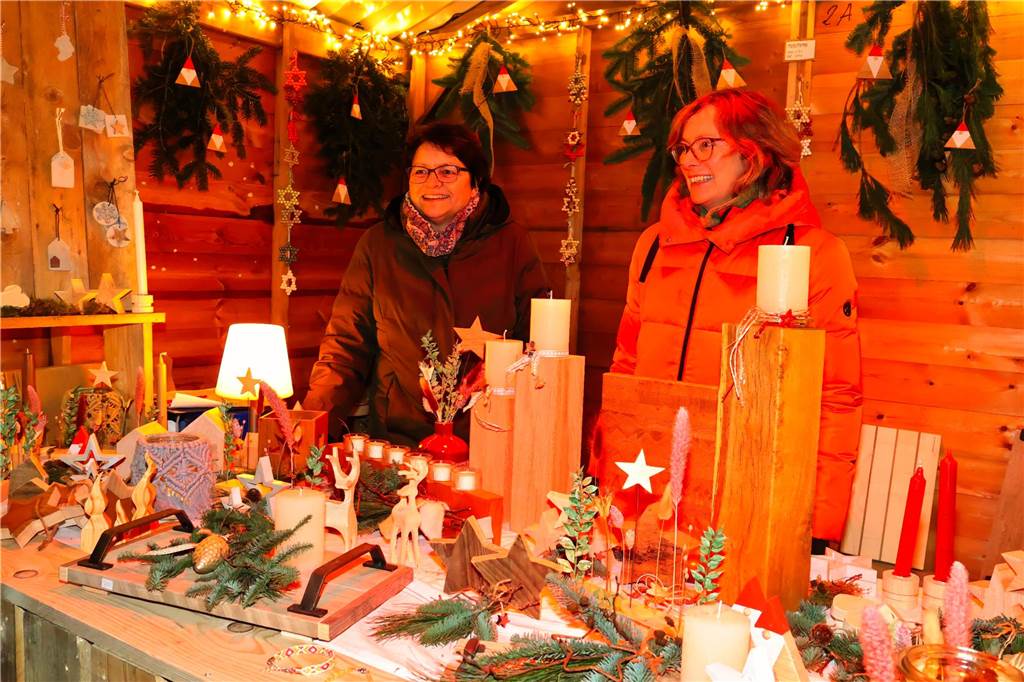 Impressionen vom Auftakt des Adventsmarktes der Oude Marie in Dorsten am Freitagabend (20.12.)