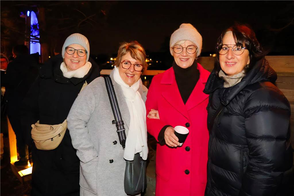 Impressionen vom Auftakt des Adventsmarktes der Oude Marie in Dorsten am Freitagabend (20.12.)
