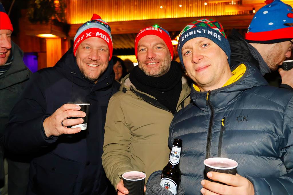 Impressionen vom Auftakt des Adventsmarktes der Oude Marie in Dorsten am Freitagabend (20.12.)