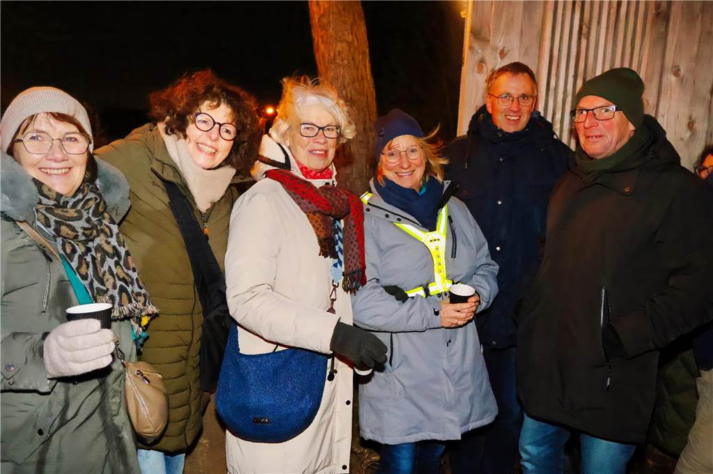 Impressionen vom Auftakt des Adventsmarktes der Oude Marie in Dorsten am Freitagabend (20.12.)