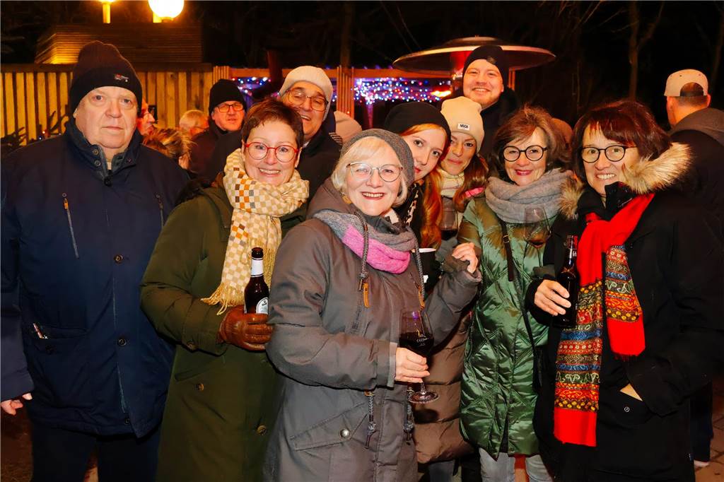 Impressionen vom Auftakt des Adventsmarktes der Oude Marie in Dorsten am Freitagabend (20.12.)
