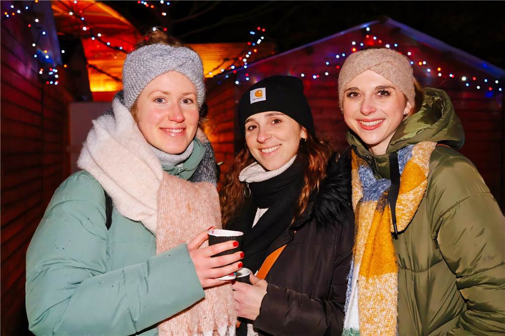 Impressionen vom Auftakt des Adventsmarktes der Oude Marie in Dorsten am Freitagabend (20.12.)