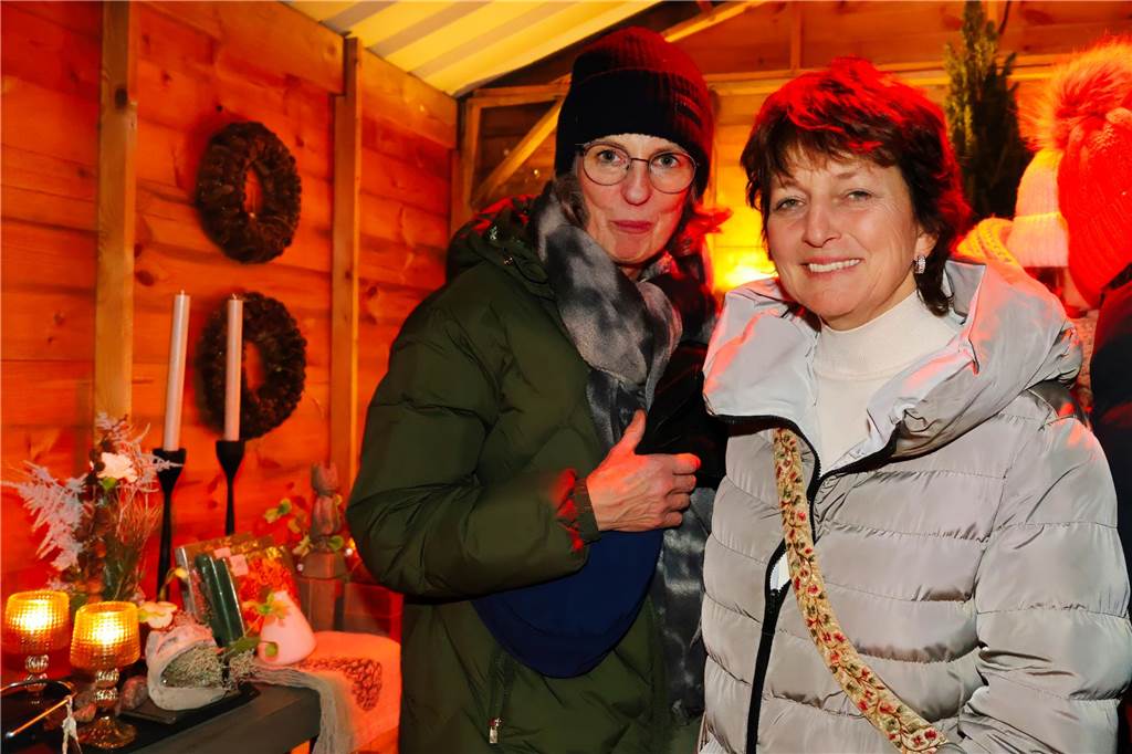 Impressionen vom Auftakt des Adventsmarktes der Oude Marie in Dorsten am Freitagabend (20.12.)