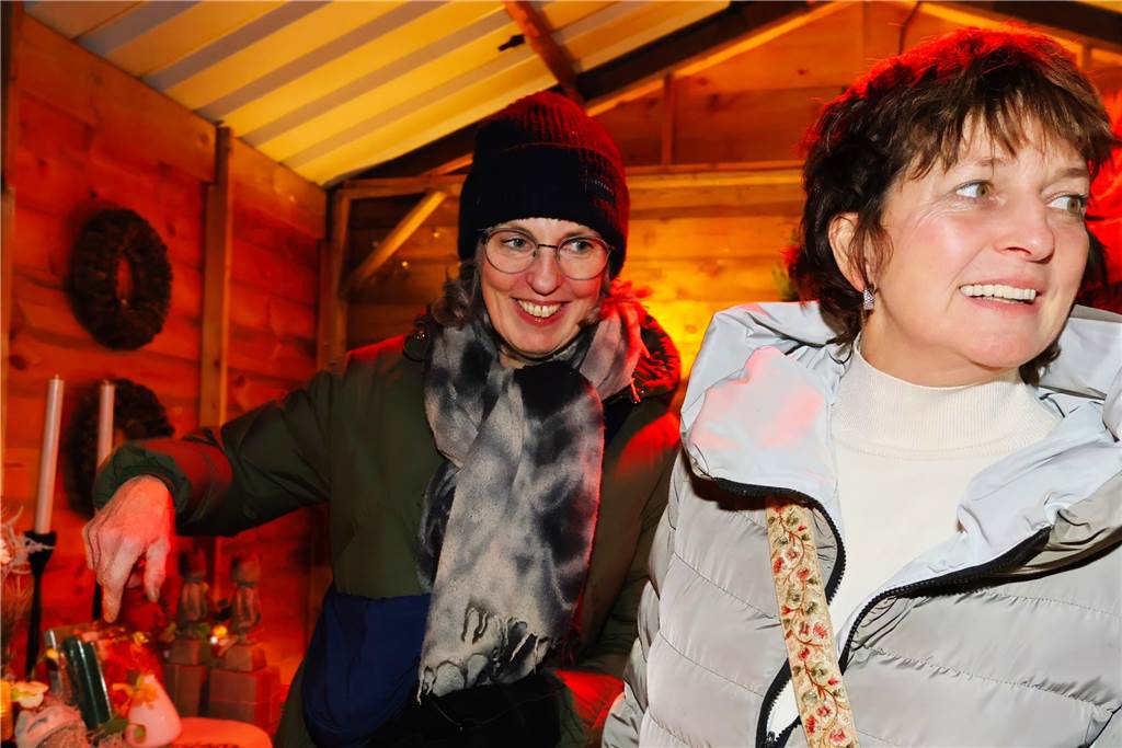 Impressionen vom Auftakt des Adventsmarktes der Oude Marie in Dorsten am Freitagabend (20.12.)
