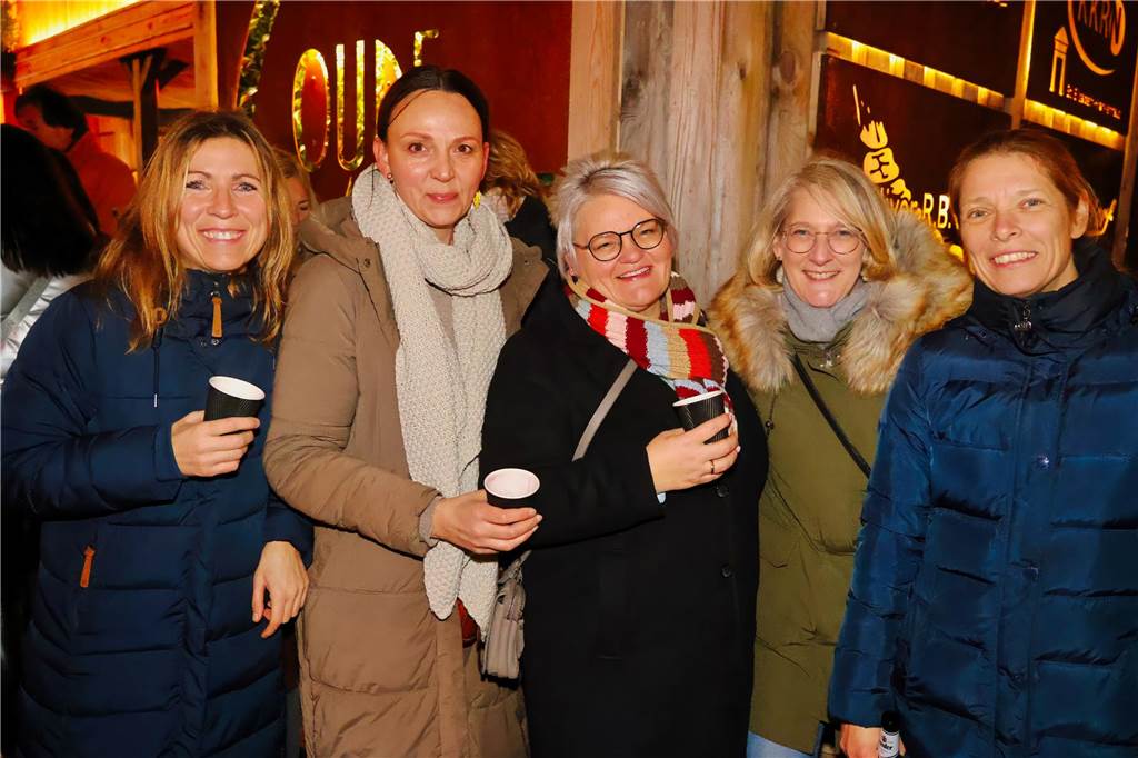 Impressionen vom Auftakt des Adventsmarktes der Oude Marie in Dorsten am Freitagabend (20.12.)