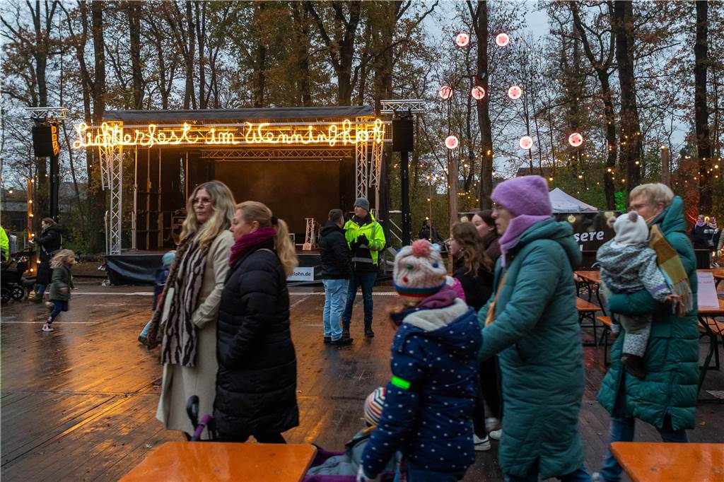 Impressionen vom Auftakt des Lichterfestes im Wenninghof 2023. 