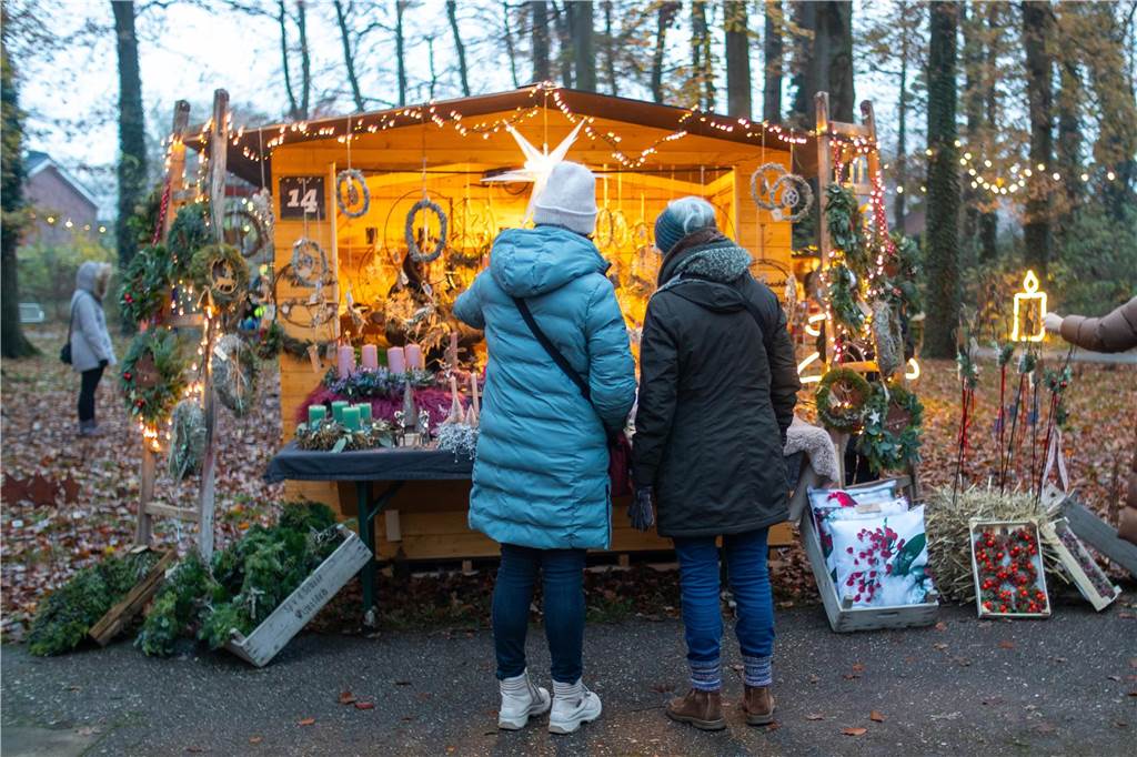 Impressionen vom Auftakt des Lichterfestes im Wenninghof 2023. 