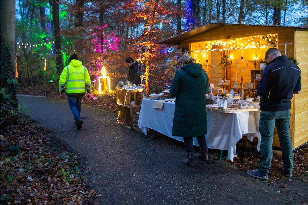 Impressionen vom Auftakt des Lichterfestes im Wenninghof 2023. 