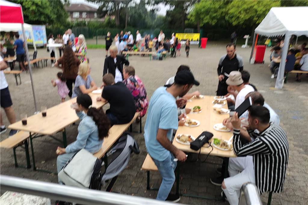 Impressionen vom Begegnungsfest mit Flüchtlingen am Samstag (19. August) auf dem Gelände des Förderzentrums Nord.