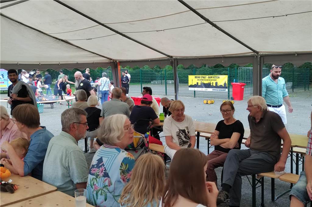 Impressionen vom Begegnungsfest mit Flüchtlingen am Samstag (19. August) auf dem Gelände des Förderzentrums Nord.
