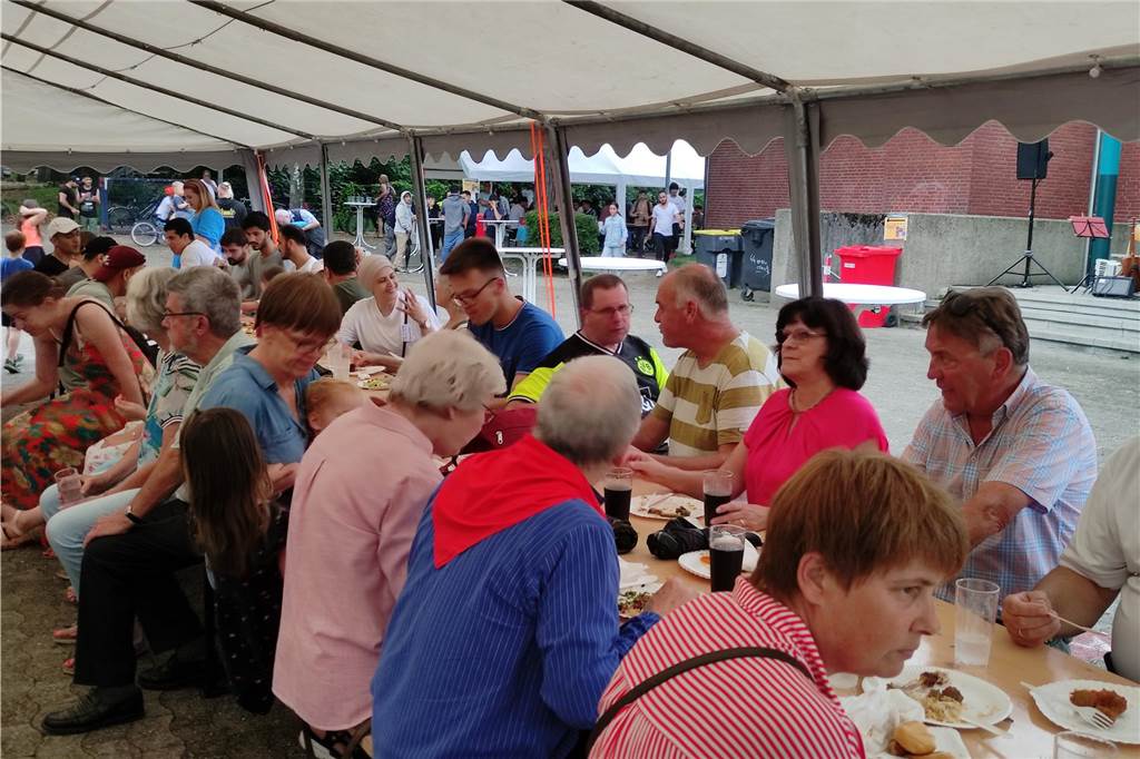 Impressionen vom Begegnungsfest mit Flüchtlingen am Samstag (19. August) auf dem Gelände des Förderzentrums Nord.